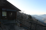 酉谷山避難小屋