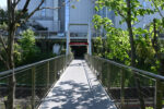 外来湯への跨線橋